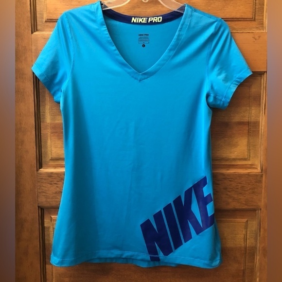 Nike/ Women’s/ Short Sleeve Top/ Big logo, Dry Fit/ Size Large - Picture 1 of 6